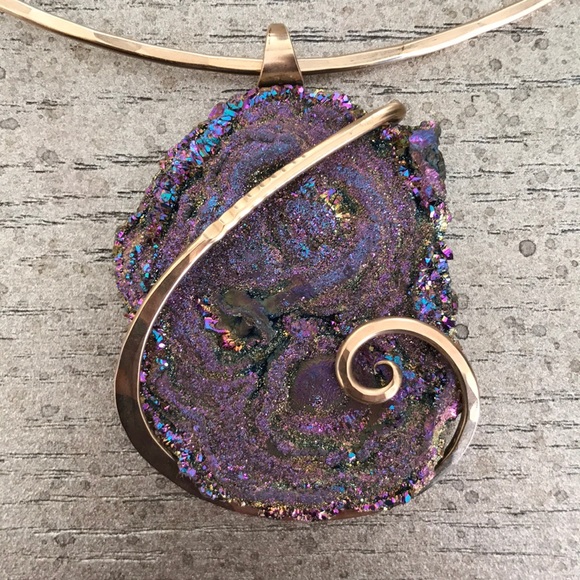 Drusey Quartz designer necklace - Picture 2 of 5